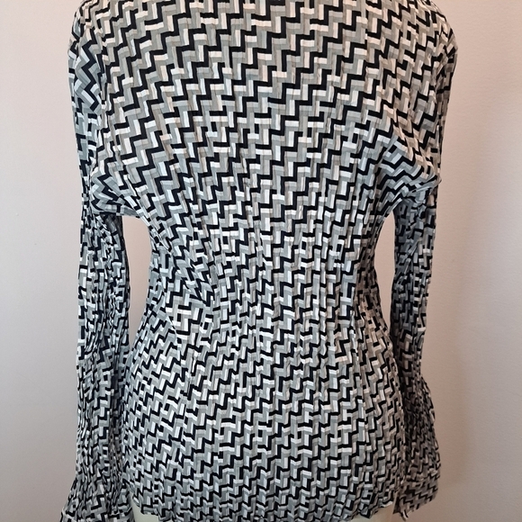 Vintage Apt. 9  Stretch Geometric Print Long Sleeve Button Down Shirt - Picture 5 of 8